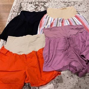 Bundle of maternity shorts